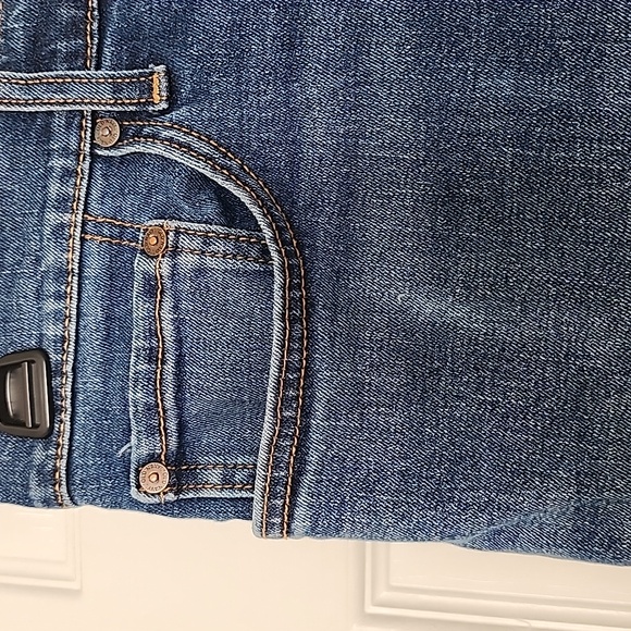 OLD NAVY WOMAN'S JEANS - Picture 3 of 10